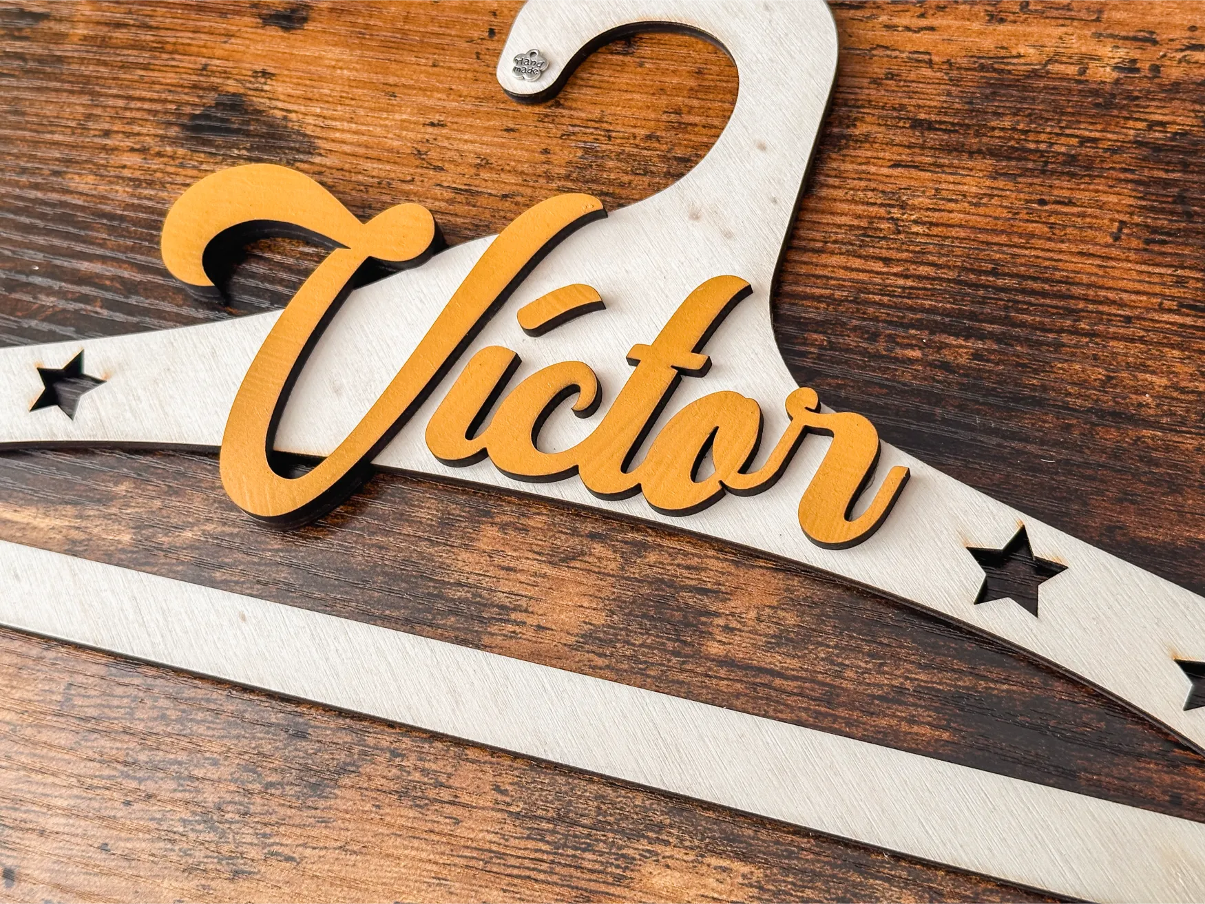 percha de madera personalizada comunión