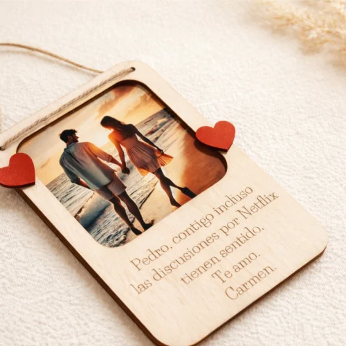 Marco de fotos con corazones para colgar