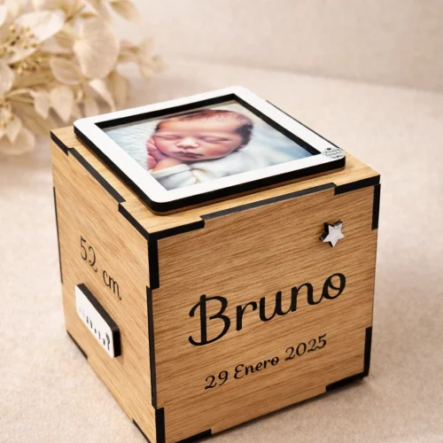 Cubo Natalicio de Madera Grabado