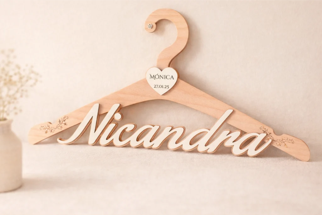 Percha de novia personalizada