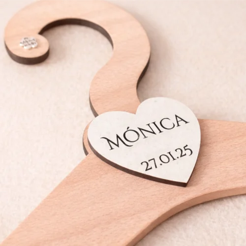 Percha de novia personalizada