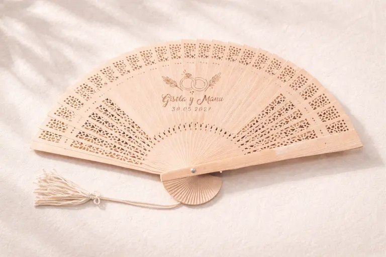 Abanico de madera personalizado
