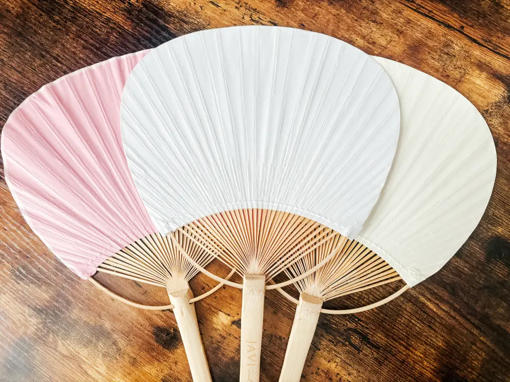 Pai pai de madera personalizado con grabado láser para bodas y eventos