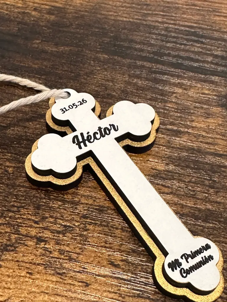 Cruces personalizadas para ceremonias religiosas