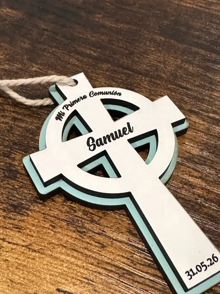 Cruces personalizadas para ceremonias religiosas