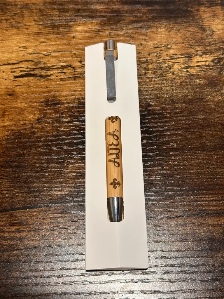 Bolígrafo de bambú personalizado