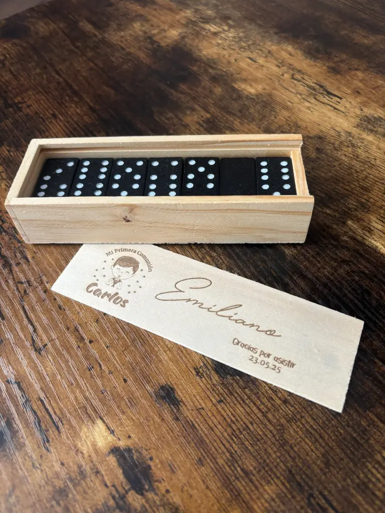 Juego de dominó personalizado